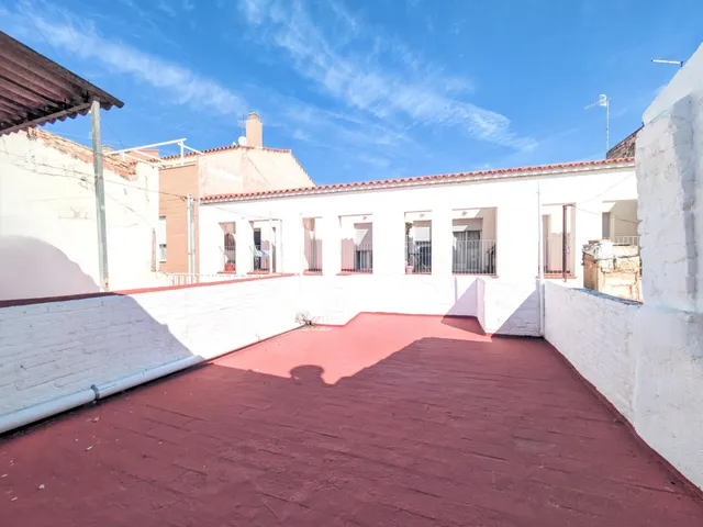 Encantadora Casa Reformada en el Corazón de Amposta — 16