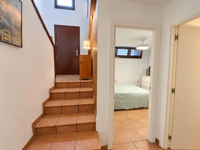 Casa en el centro de Alella, junto a la iglesia, con terraza y 4 habitaciones — 23