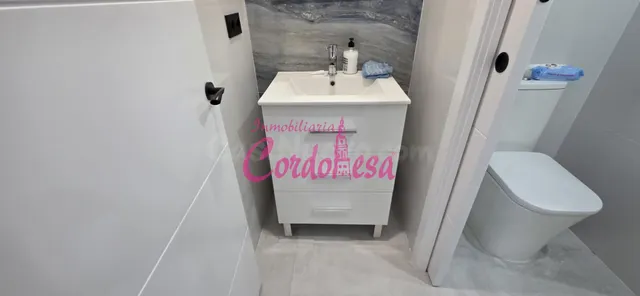 Moderno Estudio en Carlos III, Córdoba - Perfecto para Inver - foto 4