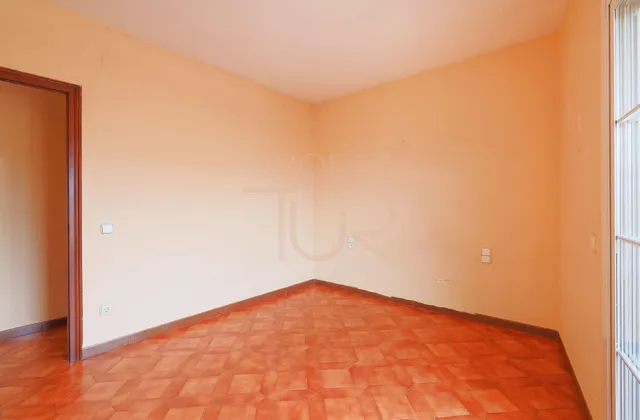 VENTA de AMPLIO en BREDA:  4 DORMITORIOS, MUY LUMINOSO y JUNTO al CENTRO DE BREDA — 20