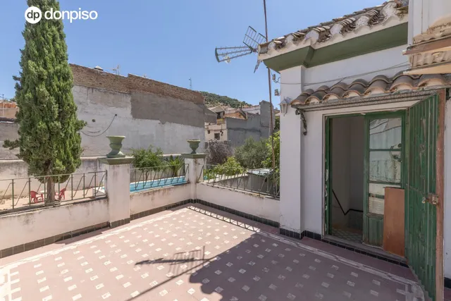 Casa con gran solar — 44