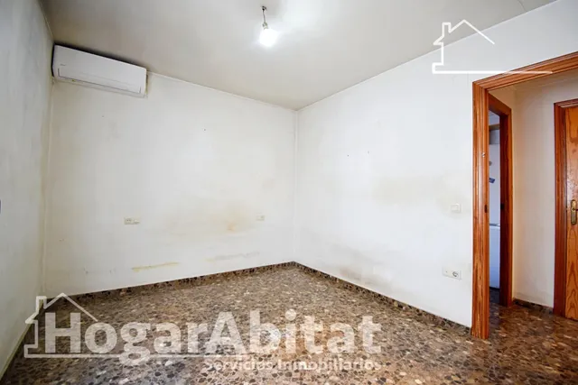 EXTERIOR, CENTRAL Y LUMINOSO CON GARAJE EN OLIVA — 23