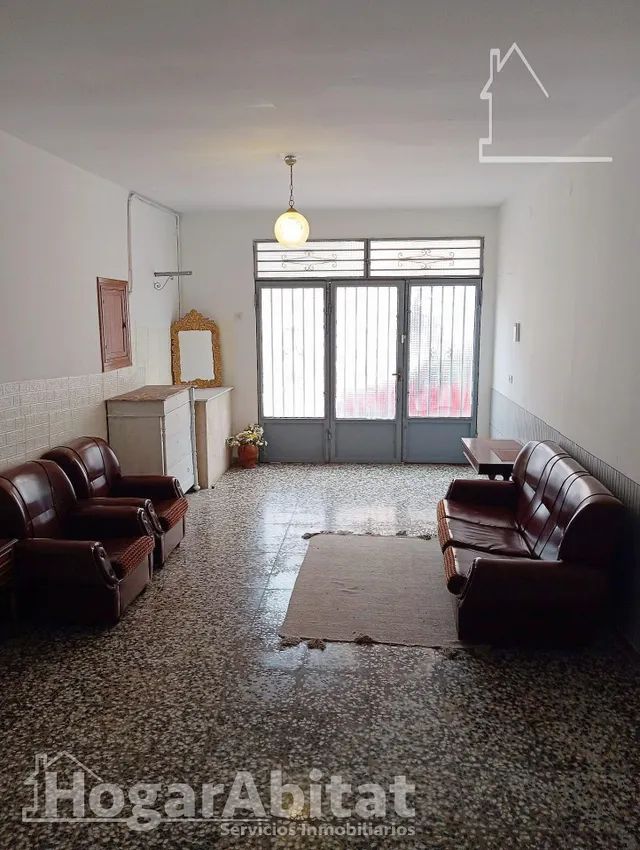 ¡Vistas a las montañas! Casa luminosa con garaje y dos grandes terrazas, cerca del ayuntamiento — 32