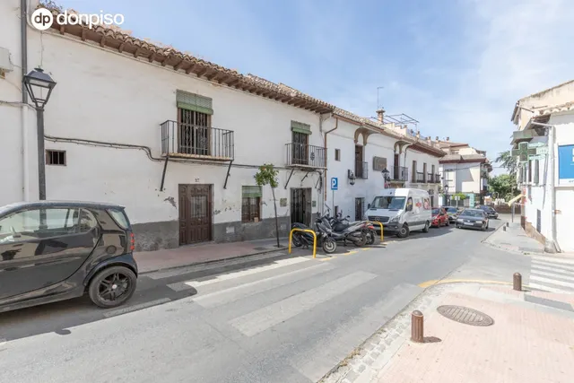 EXCEPCIONAL OPORTUNIDAD EN PLENO CENTRO DE HUÉTOR VEGA — 4