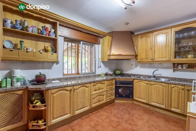Espectacular Chalet en Ogijares - Ideal para Familias — 25