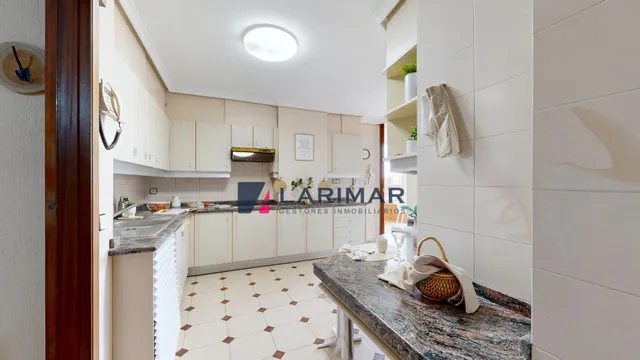 AMPLIA VIVIENDA CON GRAN TERRAZA, GARAJE Y PISCINA EN VISTAHERMOSA – ALICANTE — 20