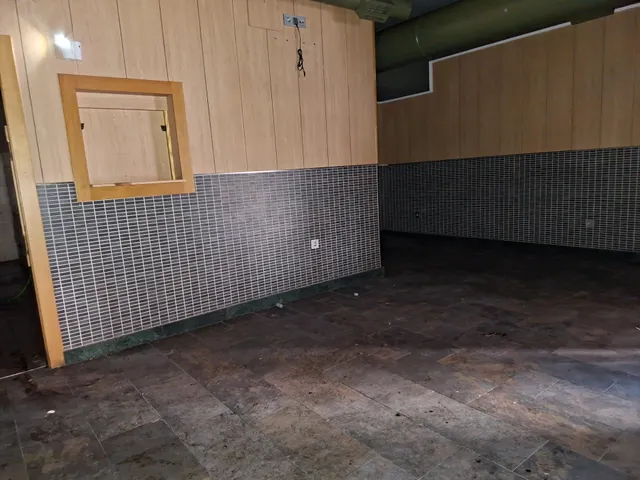 Se vende local comercial céntrico en Oviedo — 16