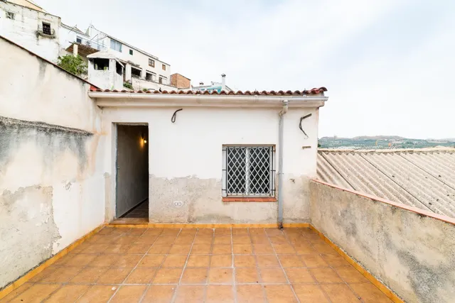 Casa reformada en Colomera lista para terminar a tu gusto — 34