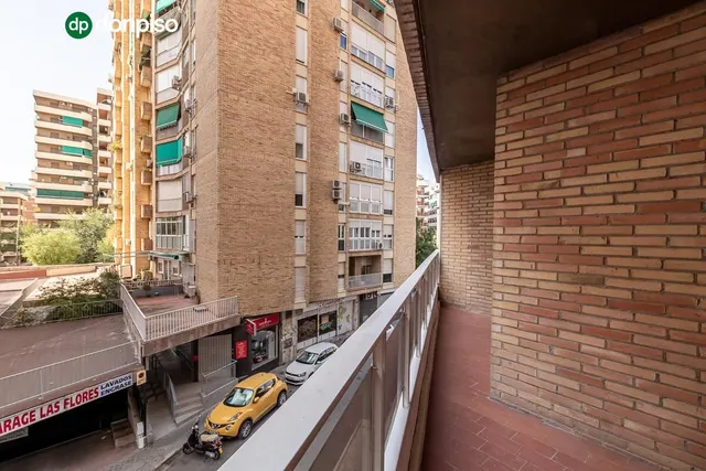 MAGNIFICA VIVIENDA EN LAS FLORES - CAMINO DE RONDA — 20