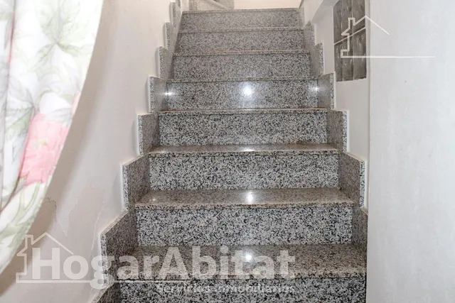 ¡magnífica oportunidad! gran casa luminosa y económica con terraza — 35