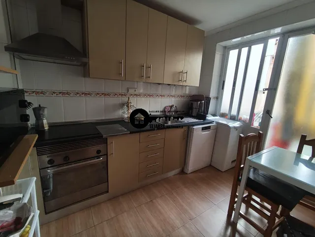 INMOBILIARIA TEJARES VENDE PISO EN ZONA PARQUE ABELARDO — 7