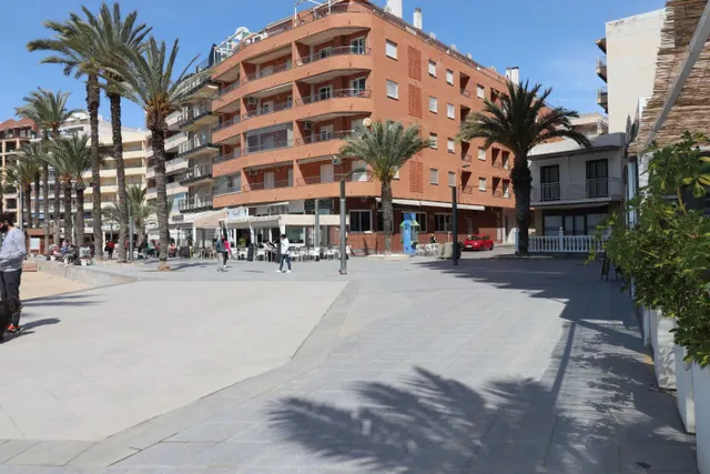 Local comercial 400m² en venta - Playa del cura — 47