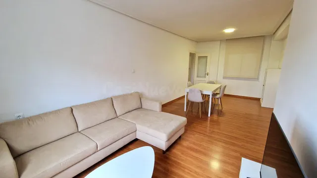 Recién reformado piso de 2 dormitorios — 2