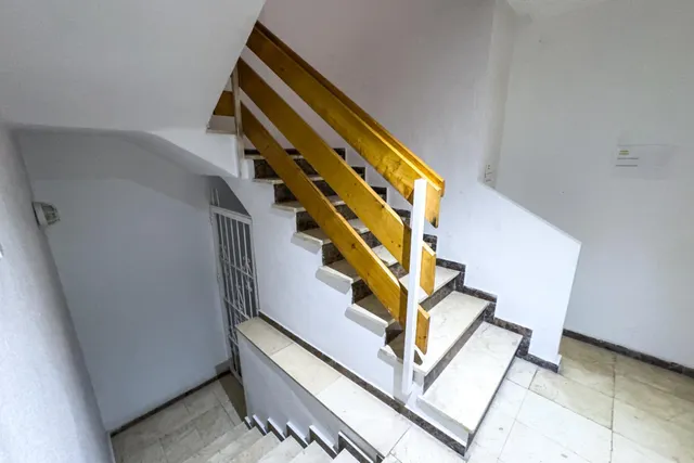 Ático para Reformar en calle la Loma — 22