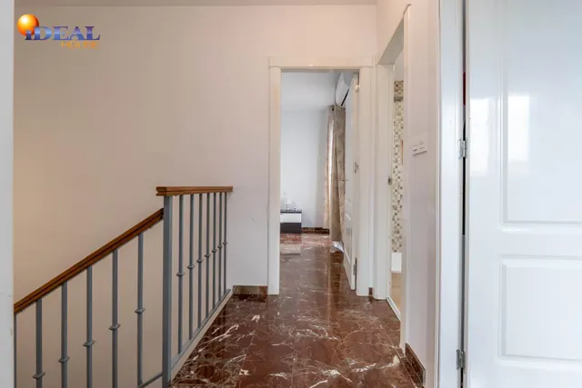 Encantadora Casa Reformada en Ogijares con Vistas y Espacios para Disfrutar — 26