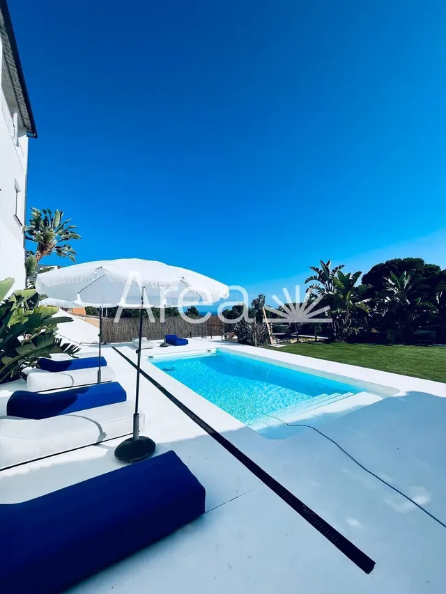 Esencia ibicenca y vistas al mar: una casa de diseño para di - foto 4