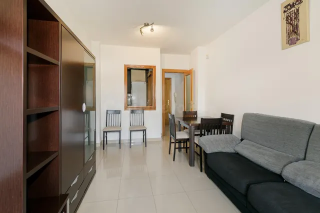 Acogedor Piso en Armilla: Ideal para Inversión o Primera Vivienda — 3