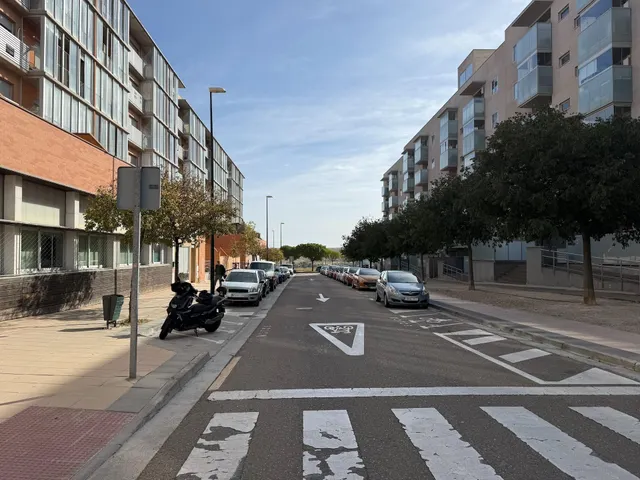 Local en venta en Valdespartera, Calle Mi Tío. — 23