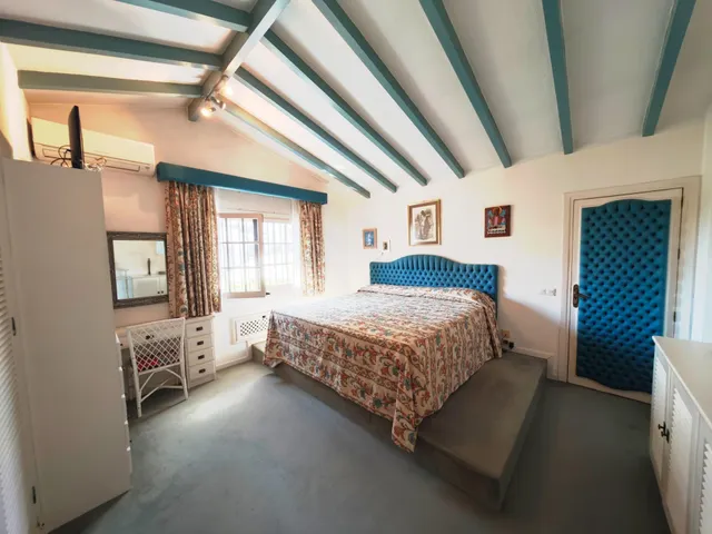 Magnifica villa situado en Fuengirola, en la zona Sohail. — 37