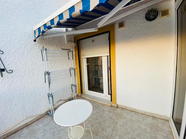 Apartamento de 2 dormitorios con terraza y piscina en El Edén, Guardamar del Segura — 16