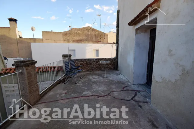 AMPLIA CASA CON 2 TERRAZAS Y GARAJE — 16