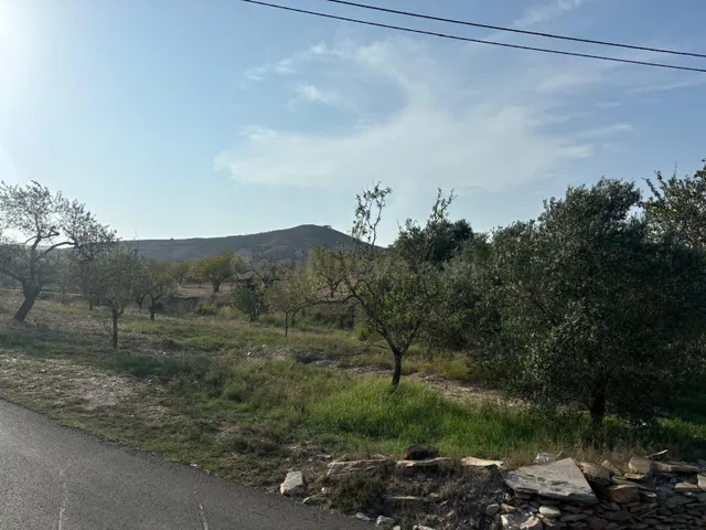 Se vende terreno edificable con piscina de 10x20 en Cala Por - foto 5