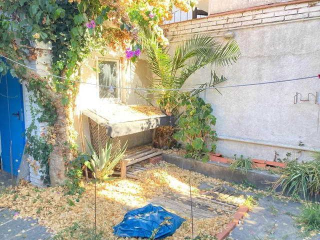 PLANTA BAJA CON AMPLIO JARDÍN PRIVADO Y PORCHE — 12