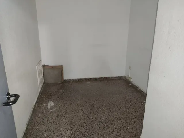 LOCAL COMERCIAL DE 170 M2 — 9