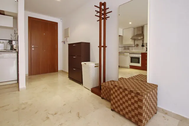 Soleado apartamento con vistas a la piscina en La Entrada, Punta Prima, Costa Blanca — 16