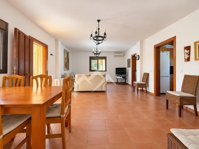 Finca rústica con CÉDULA DE HABITABILIDAD, licencia y final de obra. — 10