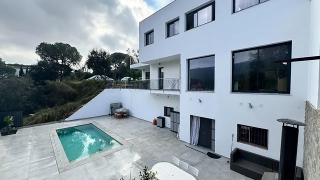 Vivienda unifamiliar aislada en Mas Pere de Calonge - foto 4