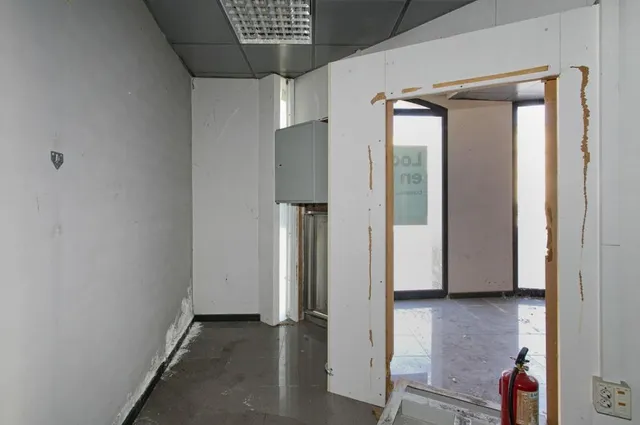 Local comercial 314m² en venta - Cataluña — 13