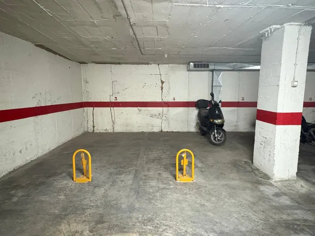 Plaza de parking — 11