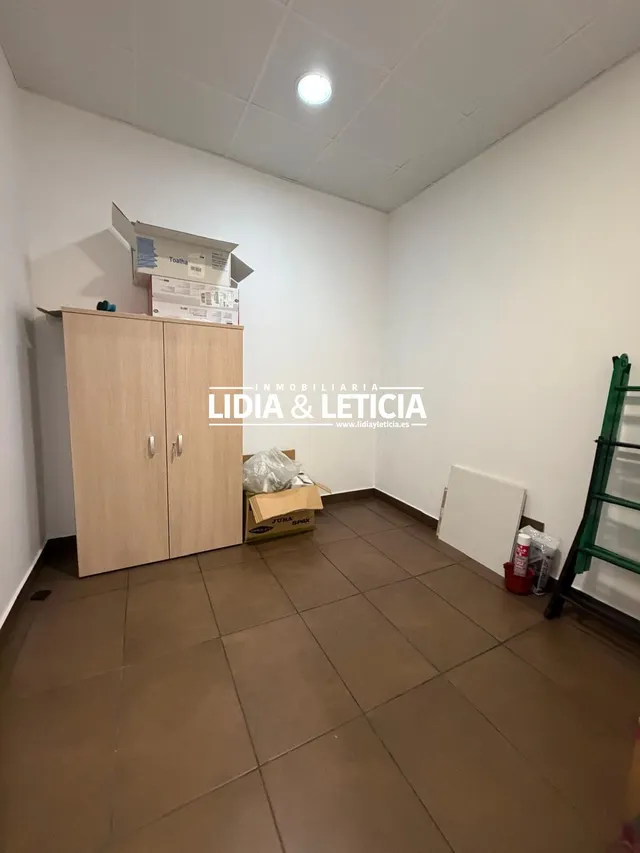 Local Comercial ideal para Consultas, Centro Médico... — 25
