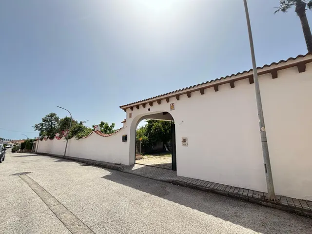¡CHALET INDEPENDIENTE EN LA MEJOR ZONA DE RINCONCILLO! — 7