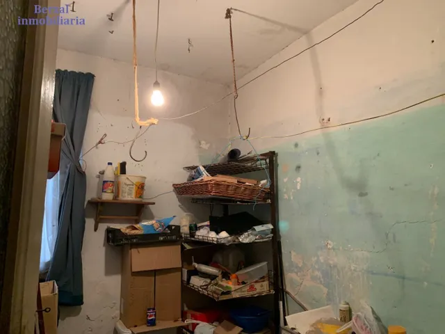Casa de pueblo en venta en Entrena. Para reformar, con muchas posibilidades, — 28