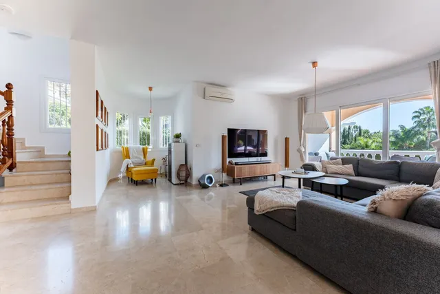 Chalet 5 habitaciones 258m² en venta - Centro — 28