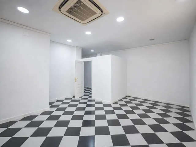 Local comercial 106m² en venta - Centro — 8