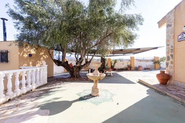 Chalet con parcela de 3.000m2, en paraje La Matanza — 36
