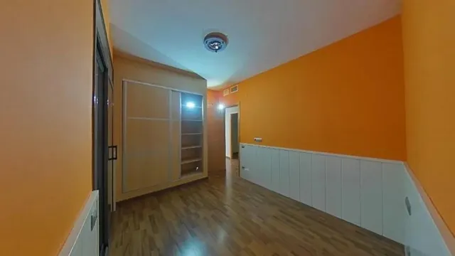 Gran casa con garaje y piscina — 15