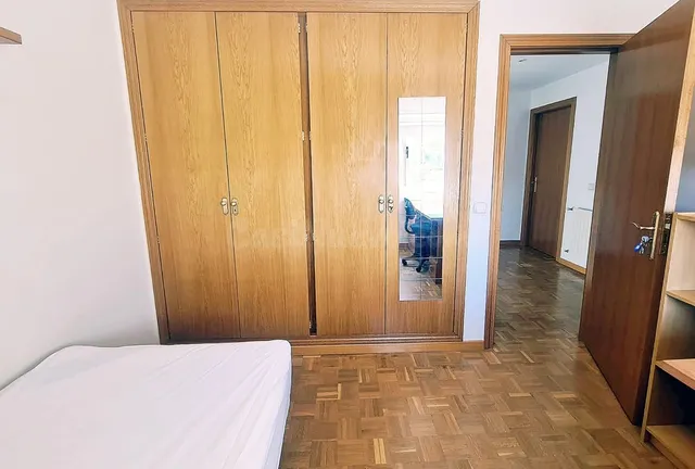 EN ALQUILER ÚLTIMAS habitaciones PARA ESTUDIANTES EN CHALET DE VILLANUEVA DE LA CAÑADA (MADRID). — 2