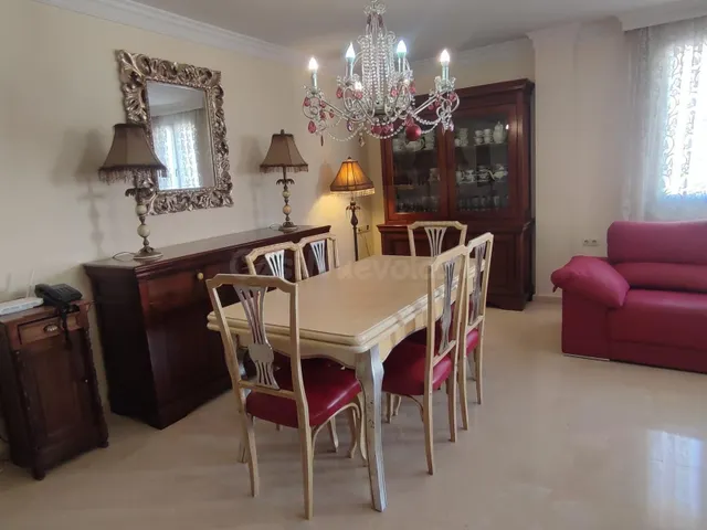 GRAN CASA DE 3 PLANTAS EN ARCHENA - foto 3