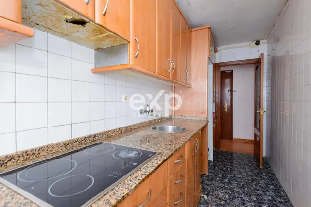 PISO PARA REFORMAR EN GIJÓN – 3 habitaciones, ASCENSOR Y EXC - foto 3