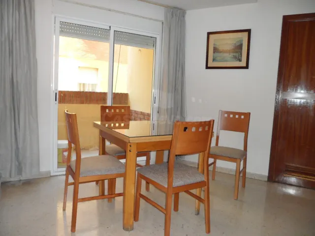 ¡¡¡ ESTUDIANTES !!! DOS habitaciones DISPONIBLES EN PISO COM