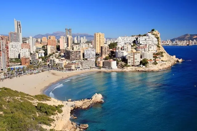 Villa de 3 dormitorios con vistas al mar y a la montaña a la venta en Finestrat — 16