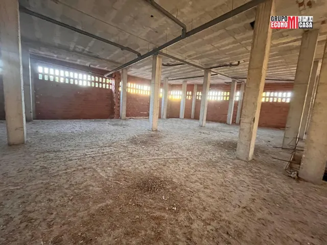 LOCAL COMERCIAL (CON 25 PLAZAS DE GARAJE ) EN MOLINA DE SEGU