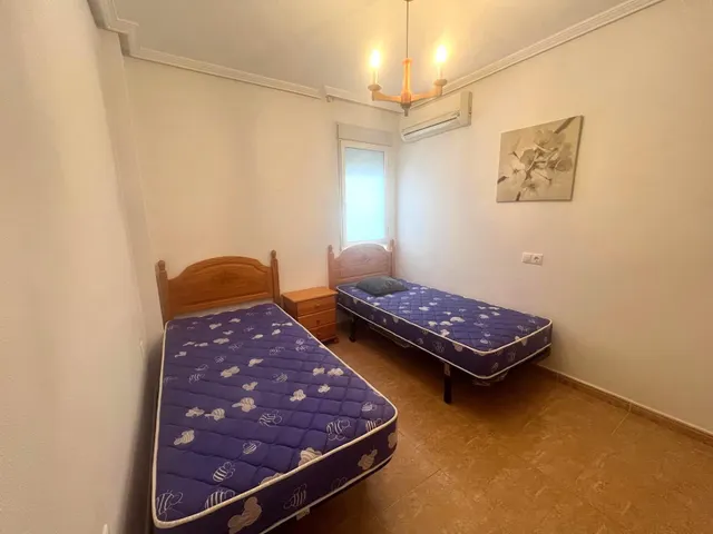 ¡alquiler de larga duración en Torrevieja! amplio y luminoso apartamento de 2 dormitorios en calle caballero de rodas — 16