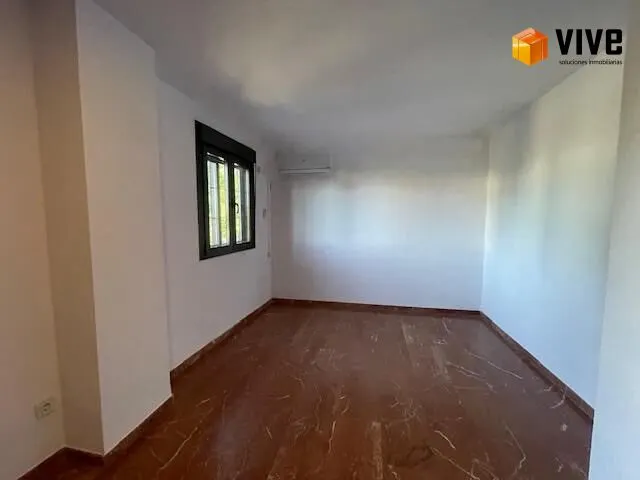 Alquiler de piso frente a plaza de armas, en Sevilla — 29