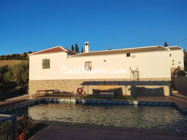 Casa de campo-Masía en Venta en Villalones, Los Málaga - foto 3