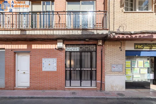 Edificio en Zaidín — 35